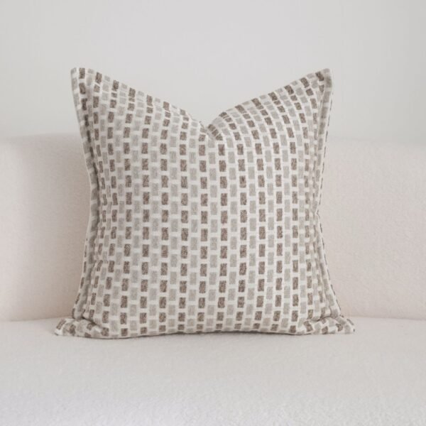 Tessera cushion flanged edge detail